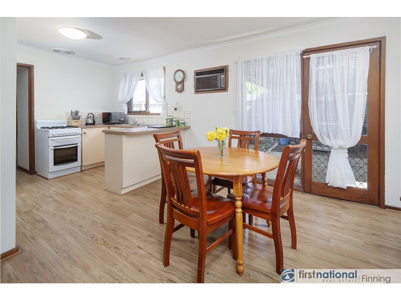 2/122 Camms Road, Cranbourne VIC 3977