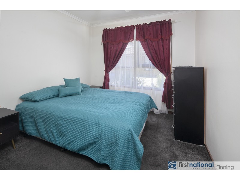 2/122 Camms Road, Cranbourne VIC 3977