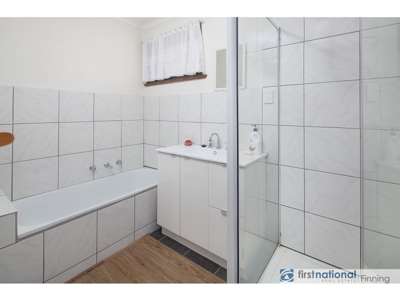 2/122 Camms Road, Cranbourne VIC 3977