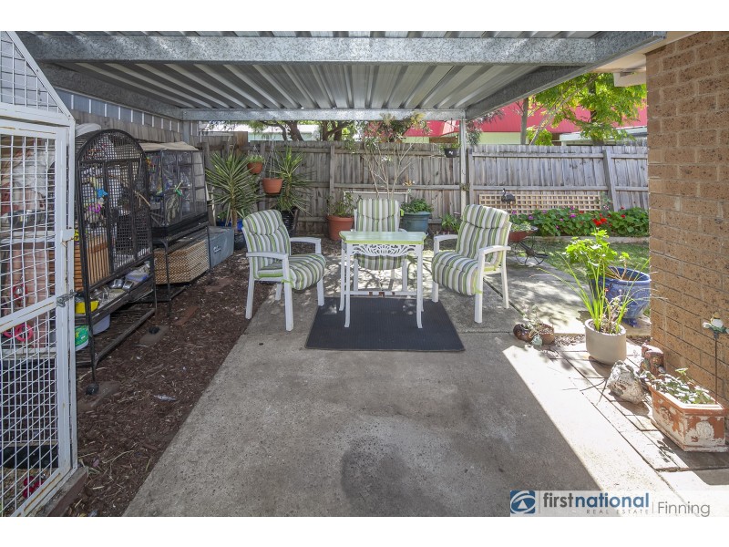 2/122 Camms Road, Cranbourne VIC 3977