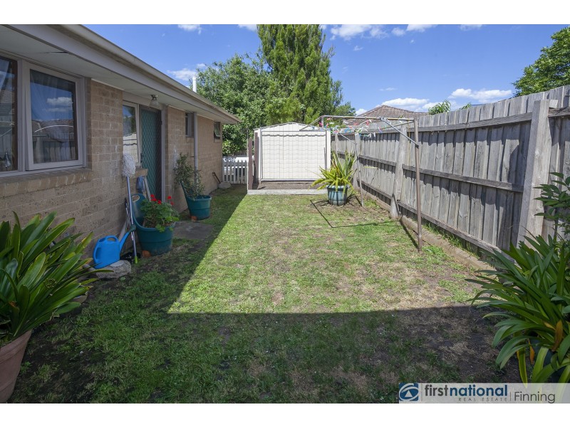 2/122 Camms Road, Cranbourne VIC 3977