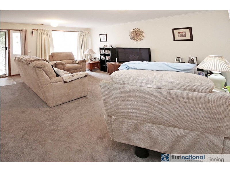 23 Andrea Crescent, Cranbourne North VIC 3977