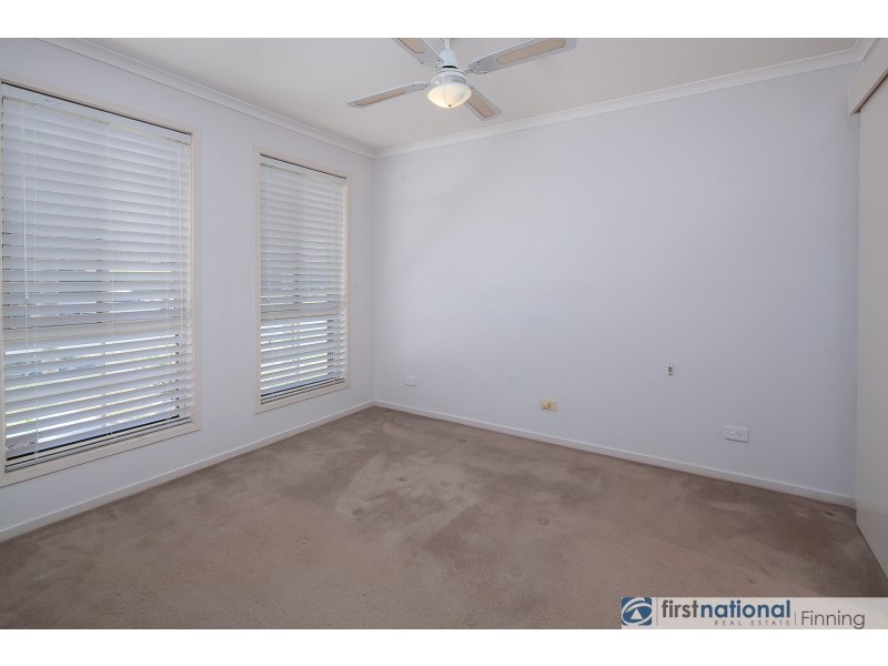 10 Seacombe Place, Cranbourne VIC 3977