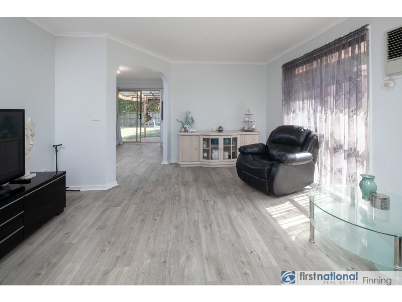 29 Marnie Drive, Cranbourne West VIC 3977