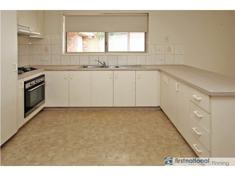 46 Brentwood Drive, Cranbourne North VIC 3977