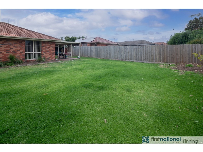 46 Brentwood Drive, Cranbourne North VIC 3977