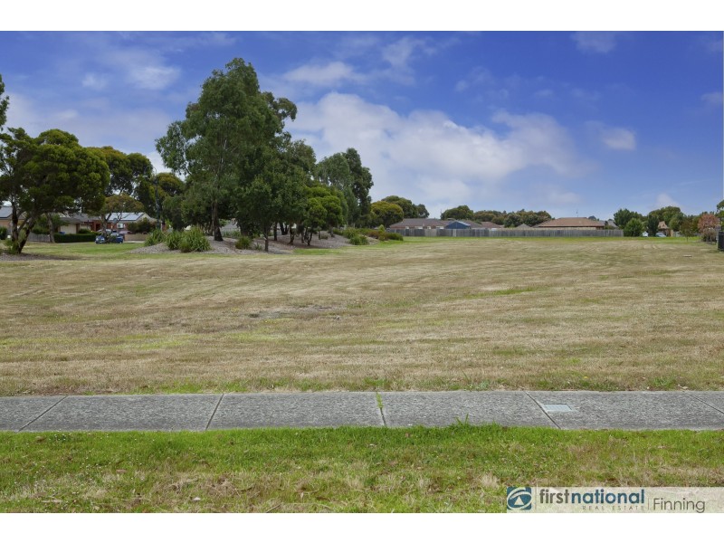 81 Fairhaven Boulevard, Cranbourne West VIC 3977