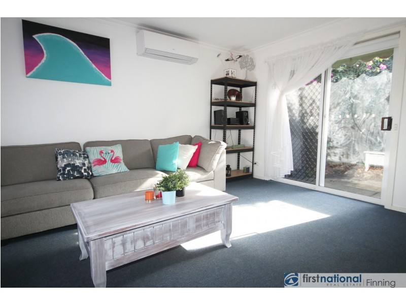 2/215 Sladen Street, Cranbourne VIC 3977