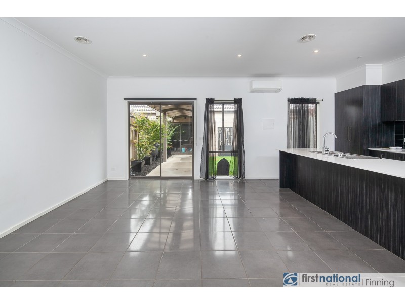 81 Fiorelli Boulevard, Cranbourne East VIC 3977