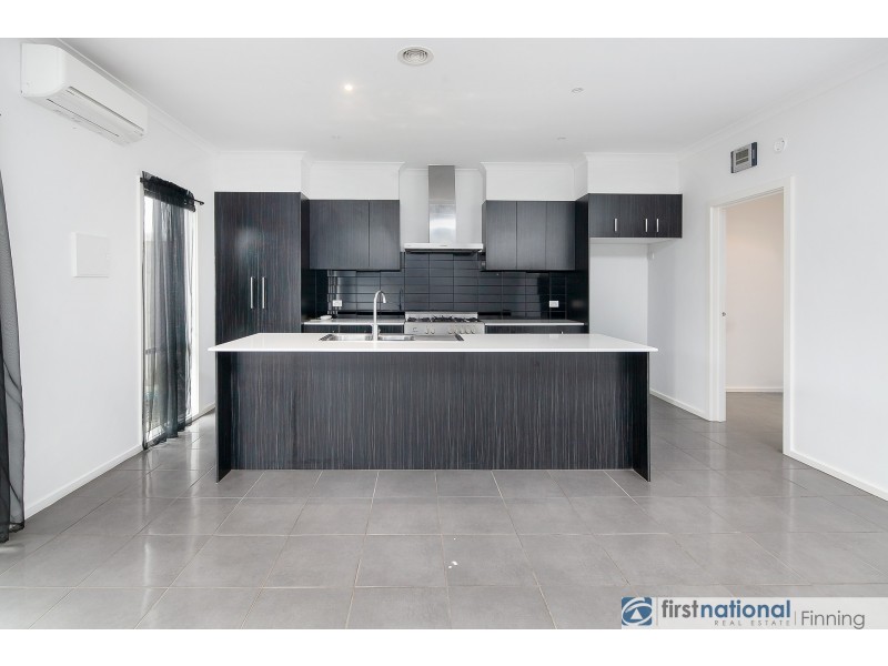 81 Fiorelli Boulevard, Cranbourne East VIC 3977