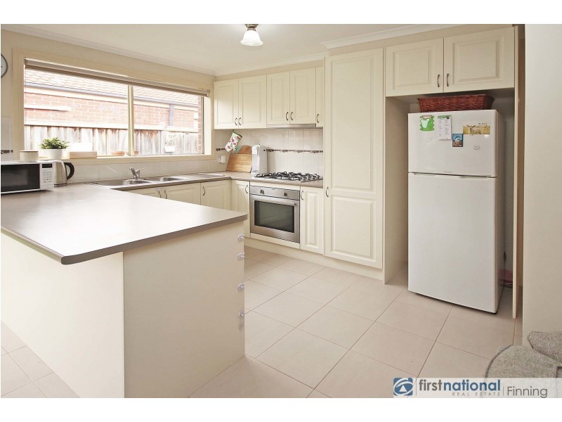 5 McCallum Drive, Cranbourne East VIC 3977