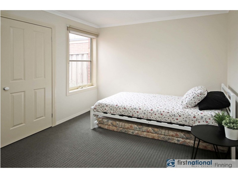 5 McCallum Drive, Cranbourne East VIC 3977