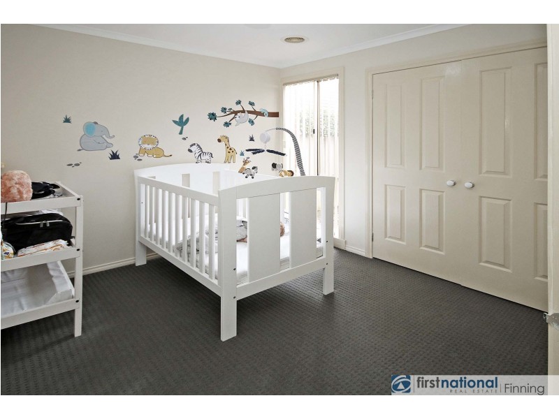 5 McCallum Drive, Cranbourne East VIC 3977