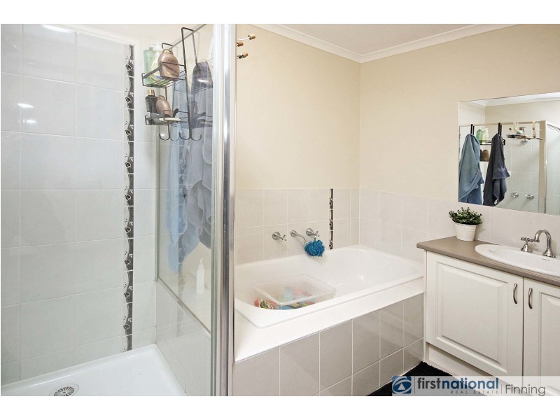 5 McCallum Drive, Cranbourne East VIC 3977