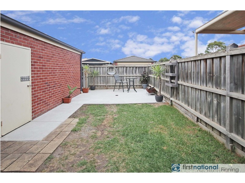 5 McCallum Drive, Cranbourne East VIC 3977