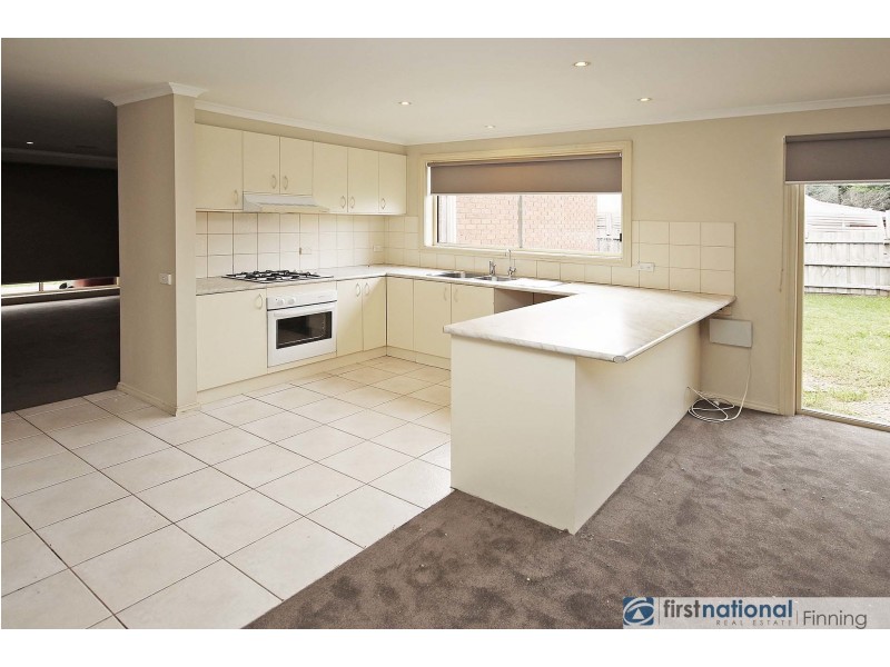 14 Leanna Court, Cranbourne West VIC 3977