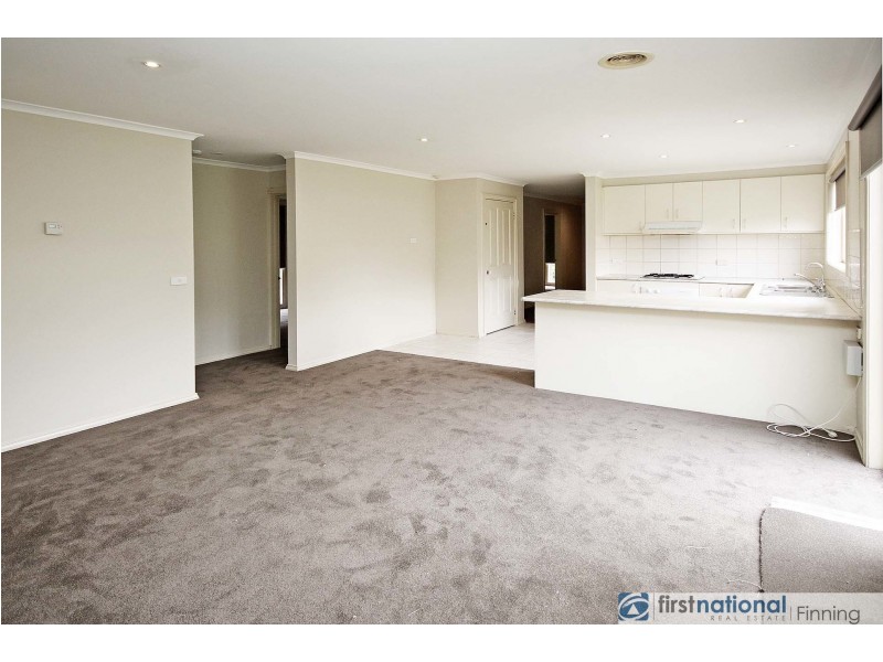 14 Leanna Court, Cranbourne West VIC 3977