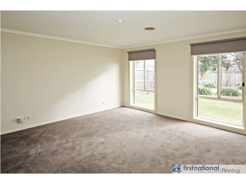 14 Leanna Court, Cranbourne West VIC 3977