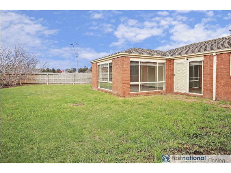 14 Leanna Court, Cranbourne West VIC 3977