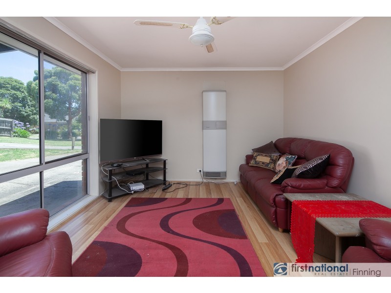 1/12 Leanna Court, Cranbourne West VIC 3977