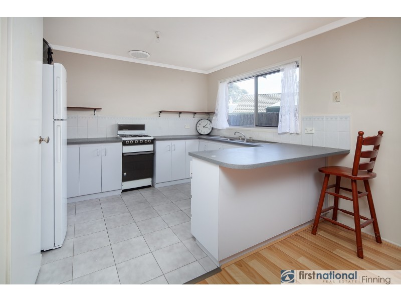 1/12 Leanna Court, Cranbourne West VIC 3977