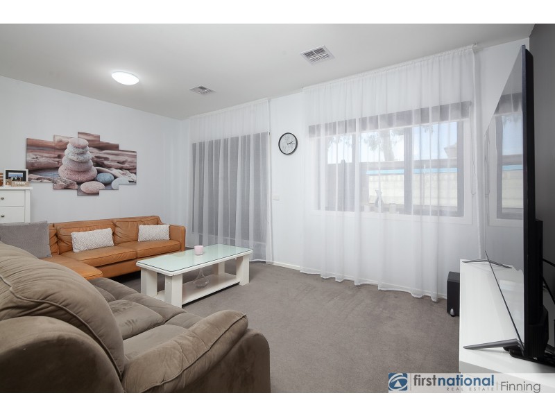 18 John Russell Road, Cranbourne West VIC 3977