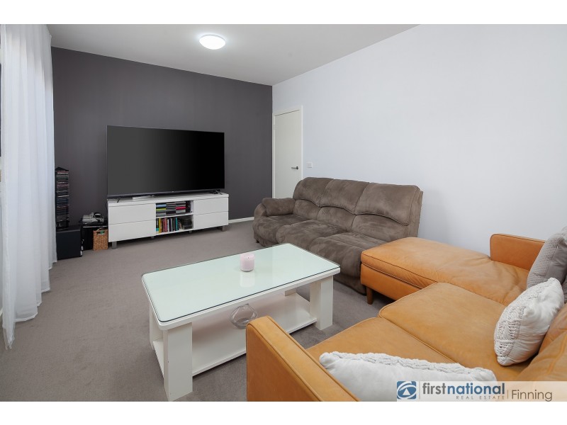 18 John Russell Road, Cranbourne West VIC 3977