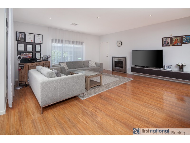 18 John Russell Road, Cranbourne West VIC 3977