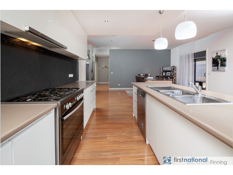 18 John Russell Road, Cranbourne West VIC 3977