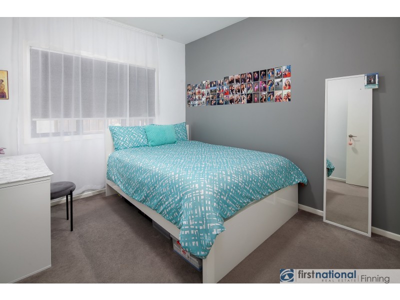 18 John Russell Road, Cranbourne West VIC 3977