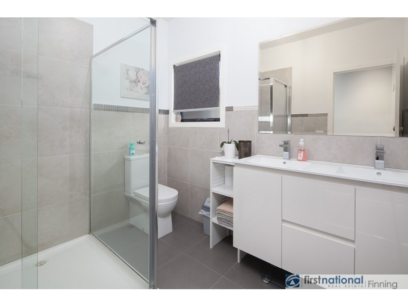 18 John Russell Road, Cranbourne West VIC 3977