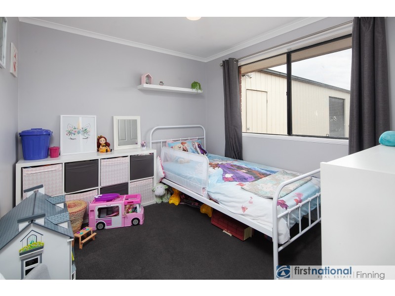 22 Montrose Way, Cranbourne West VIC 3977