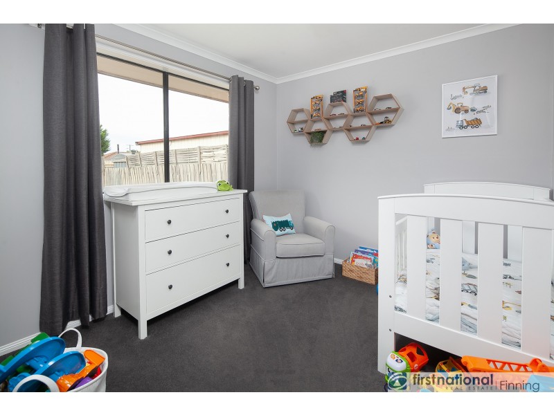 22 Montrose Way, Cranbourne West VIC 3977