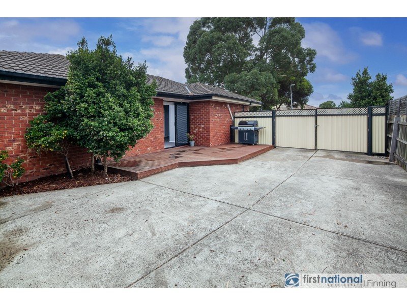 22 Montrose Way, Cranbourne West VIC 3977