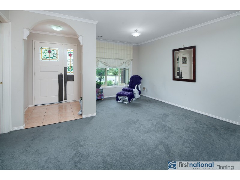 11 Saunton Drive, Cranbourne VIC 3977