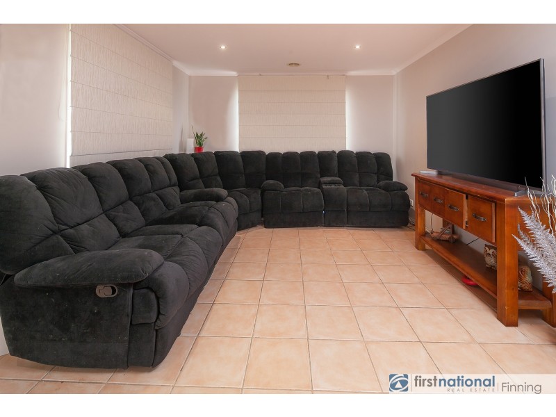 11 Saunton Drive, Cranbourne VIC 3977