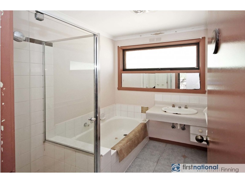 12 Roma Avenue, Cranbourne VIC 3977