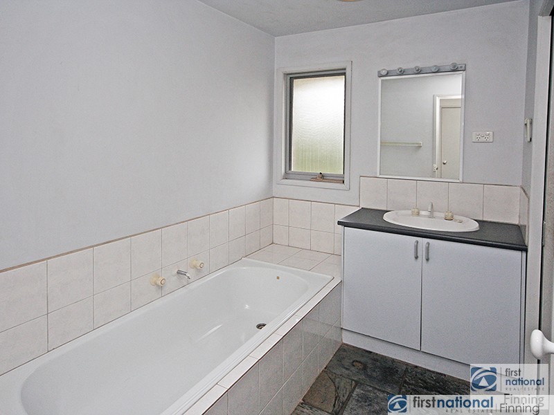 59 Lawless Drive, Cranbourne North VIC 3977