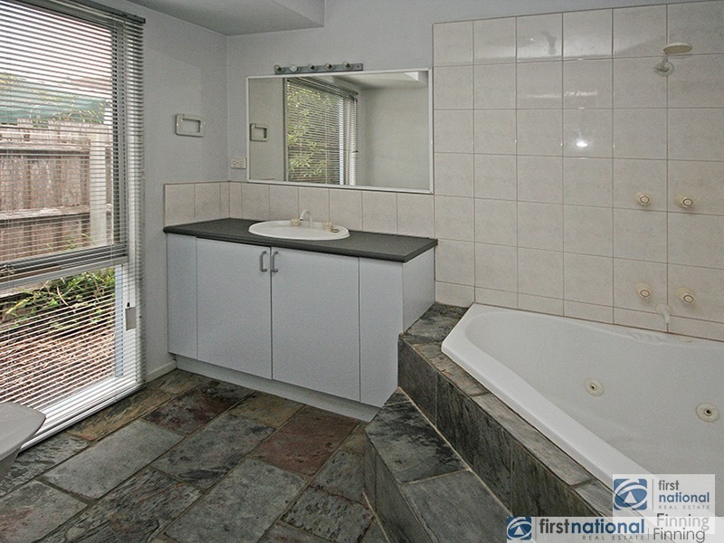 59 Lawless Drive, Cranbourne North VIC 3977