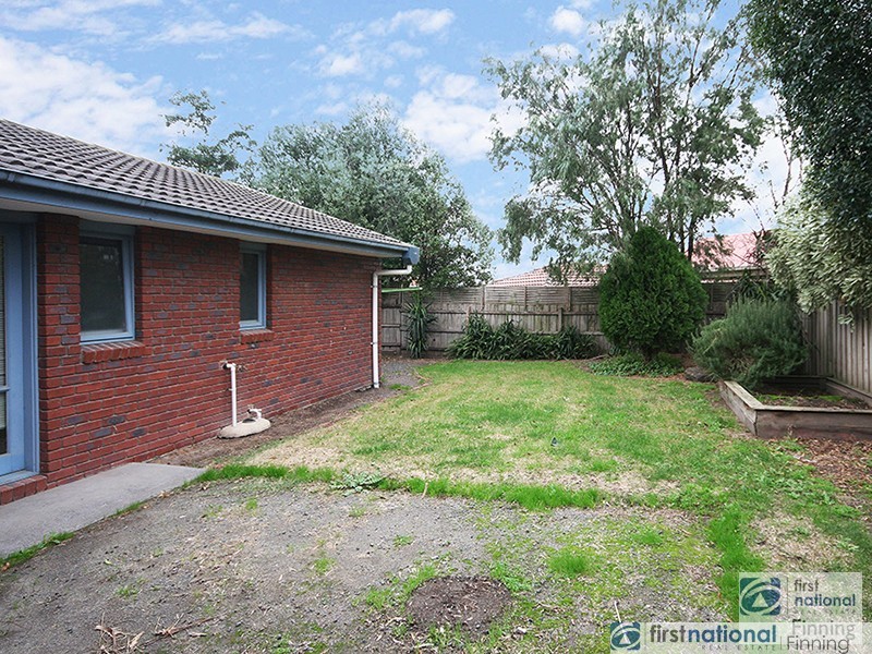 59 Lawless Drive, Cranbourne North VIC 3977
