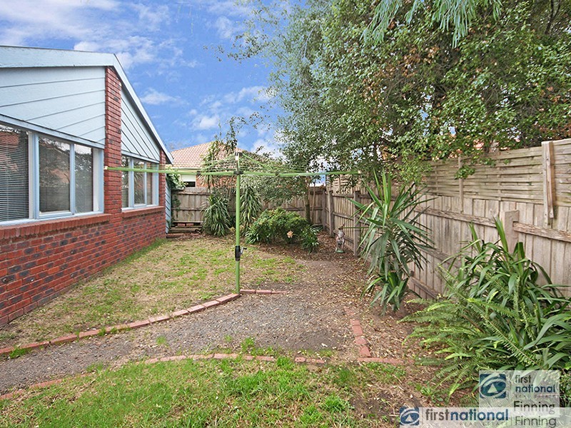 59 Lawless Drive, Cranbourne North VIC 3977