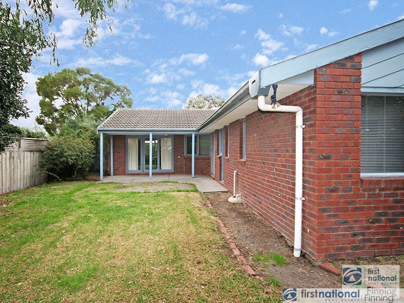 59 Lawless Drive, Cranbourne North VIC 3977