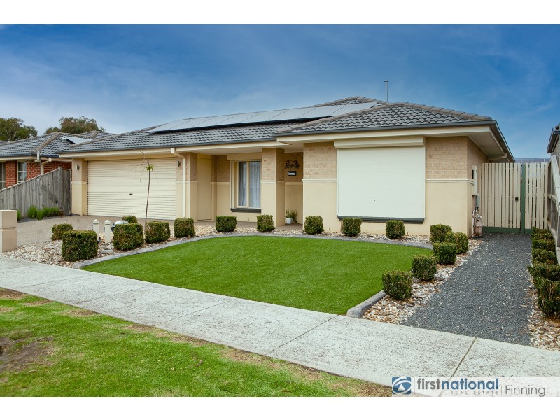 5 Donohue Street, Cranbourne East VIC 3977