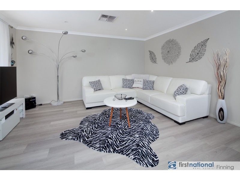 5 Donohue Street, Cranbourne East VIC 3977