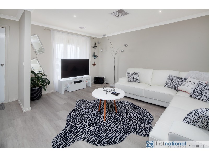 5 Donohue Street, Cranbourne East VIC 3977