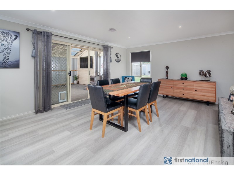 5 Donohue Street, Cranbourne East VIC 3977