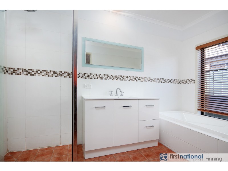 27 Sherwood Road, Narre Warren South VIC 3805