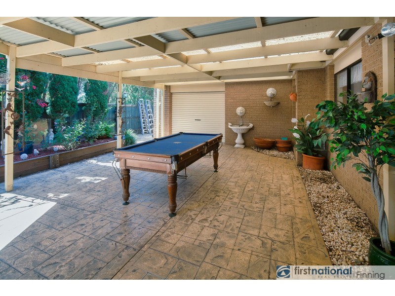 27 Sherwood Road, Narre Warren South VIC 3805