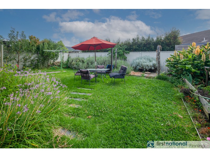 20 Fetlock Lane, Cranbourne East VIC 3977