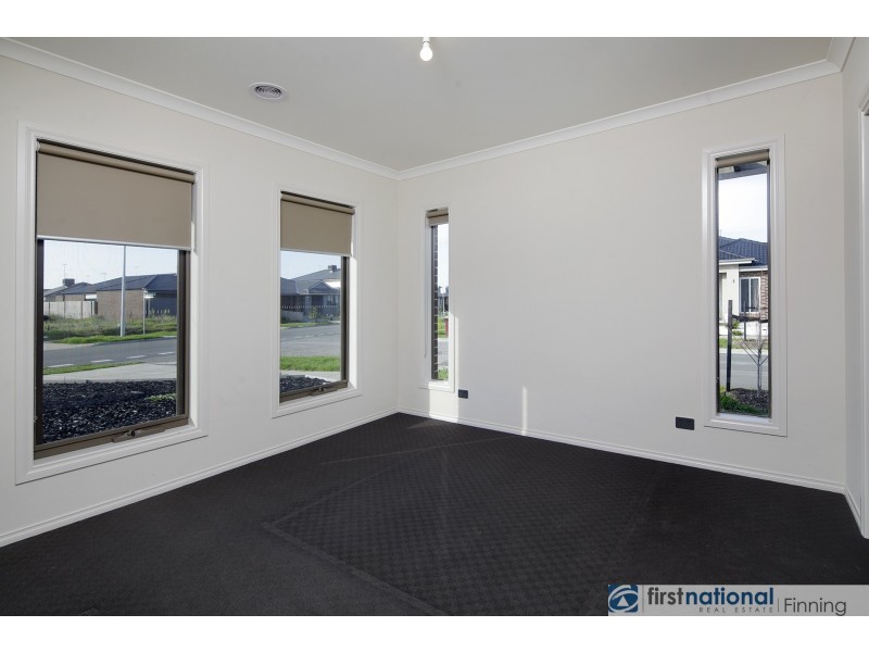 23 Gemma Street, Cranbourne East VIC 3977